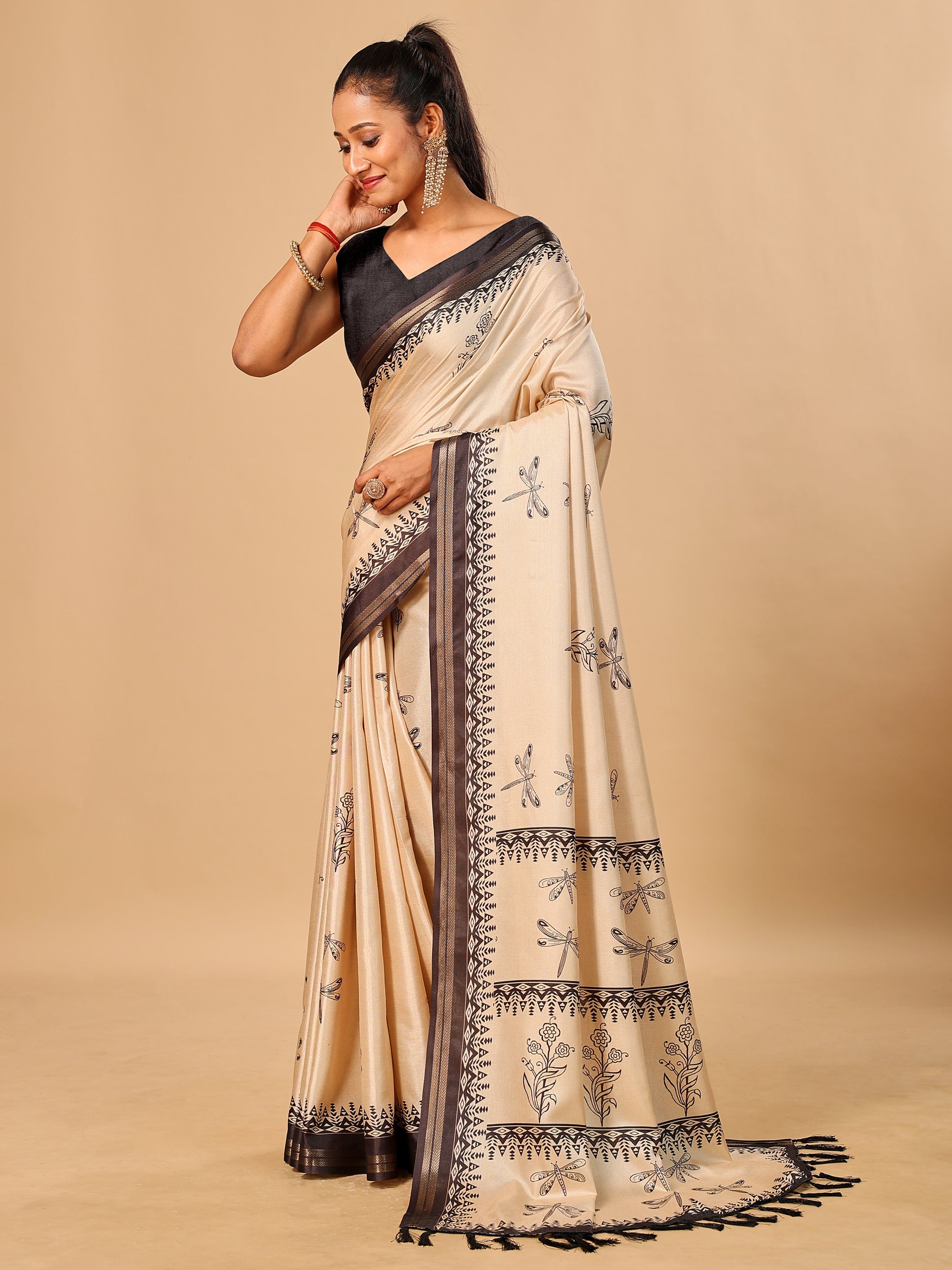 Tavira Tussar Silk Saree – Cream Artistic Digital Print