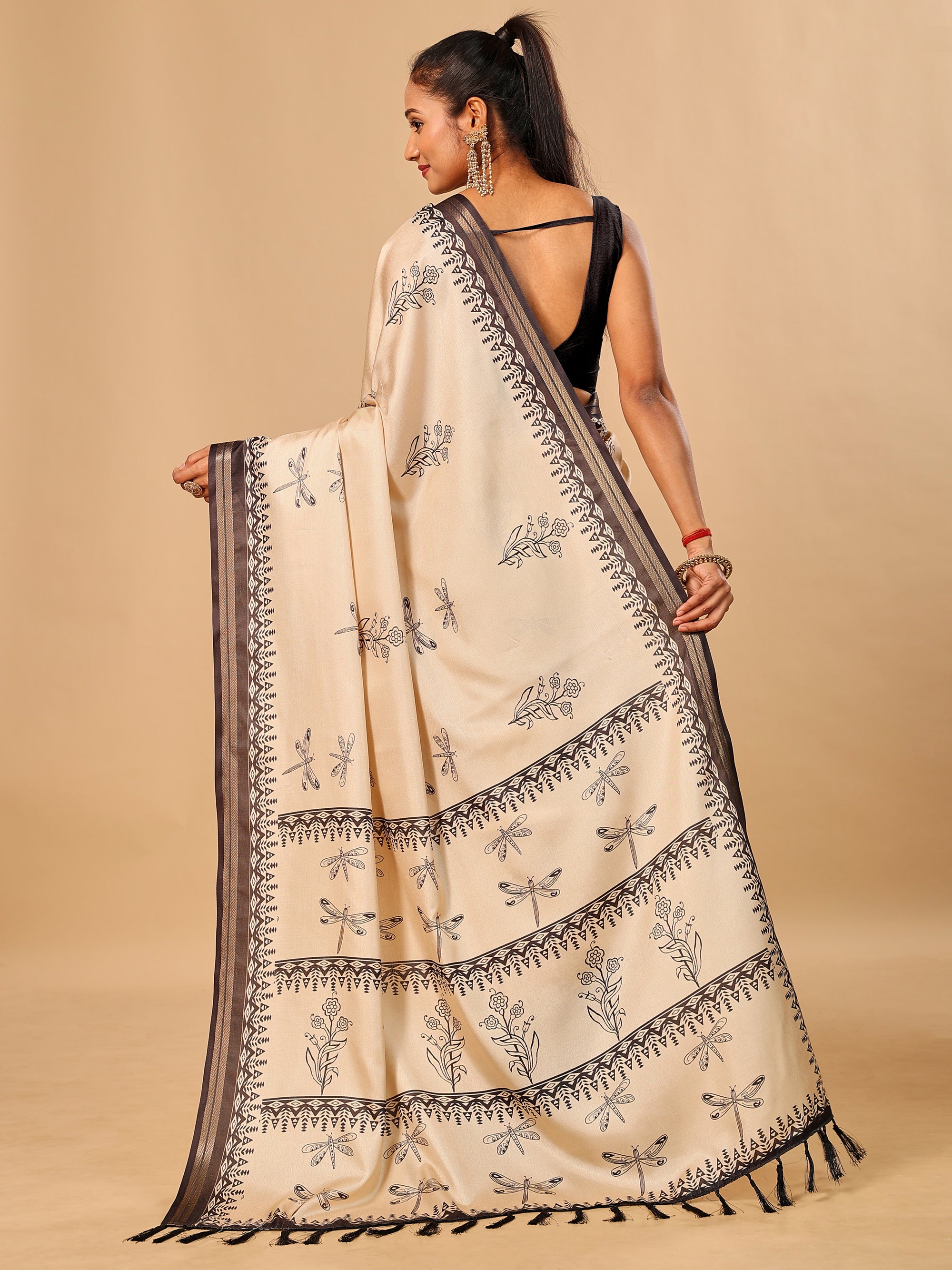 Tavira Tussar Silk Saree – Cream Artistic Digital Print