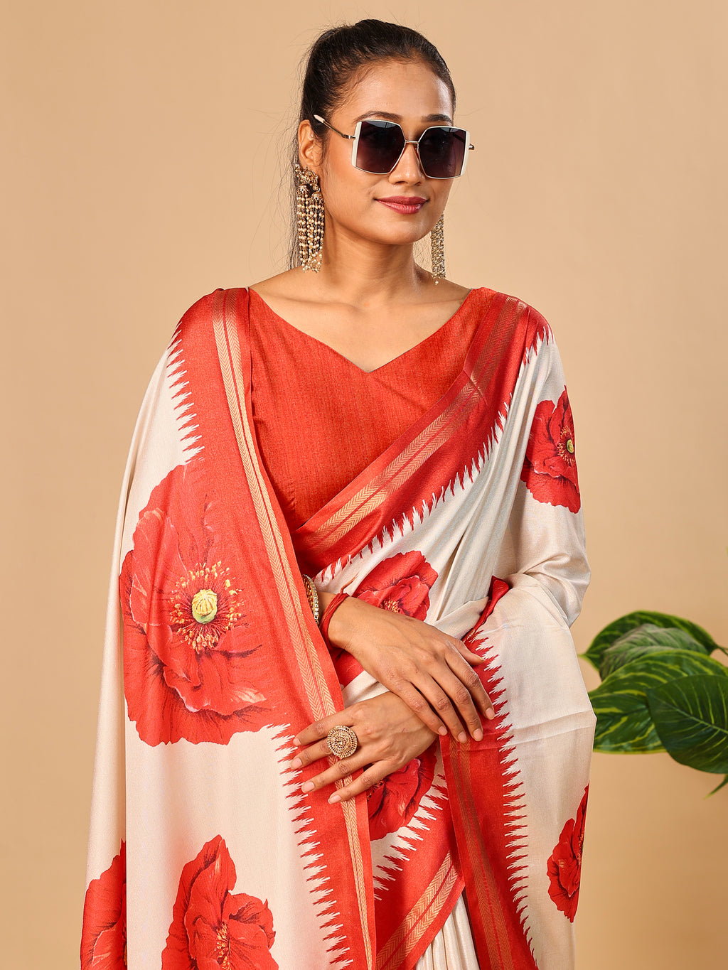 Tavira Tussar Silk Saree – Ivory Red Floral Digital Print