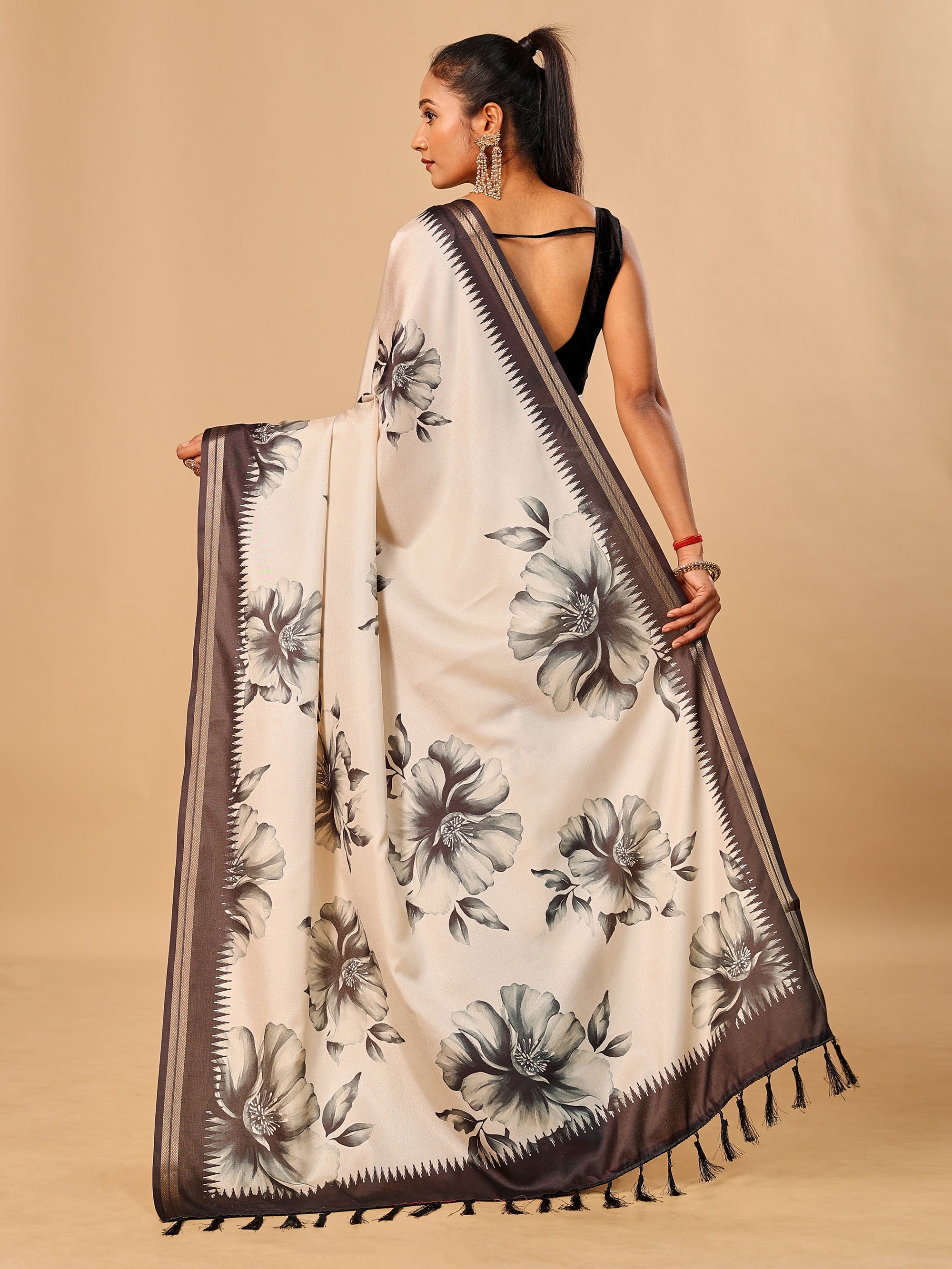Tavira Tussar Silk Saree – Ivory Grey Floral Digital Print