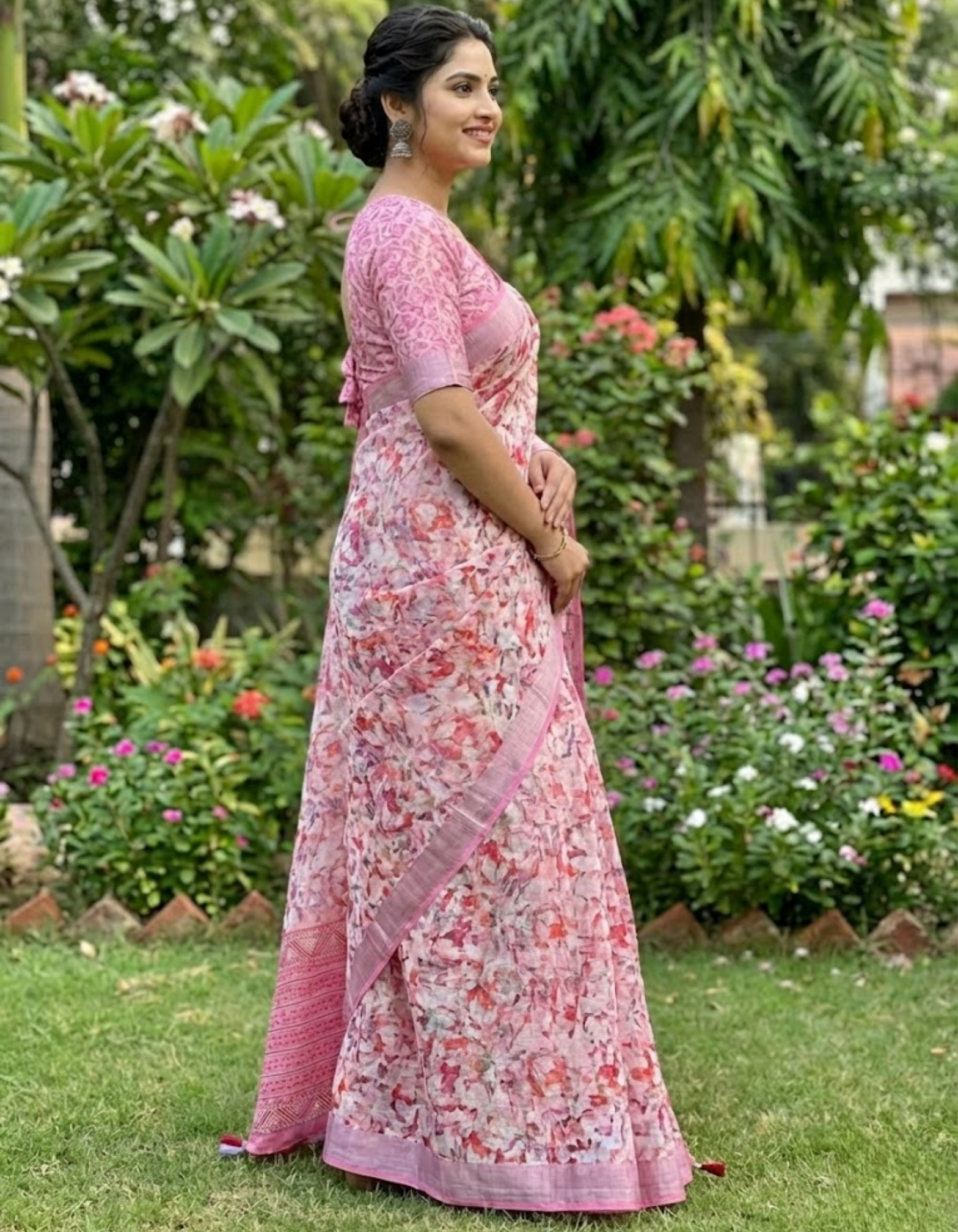 Multicolor Linen Cotton Saree with Floral Digital Prints