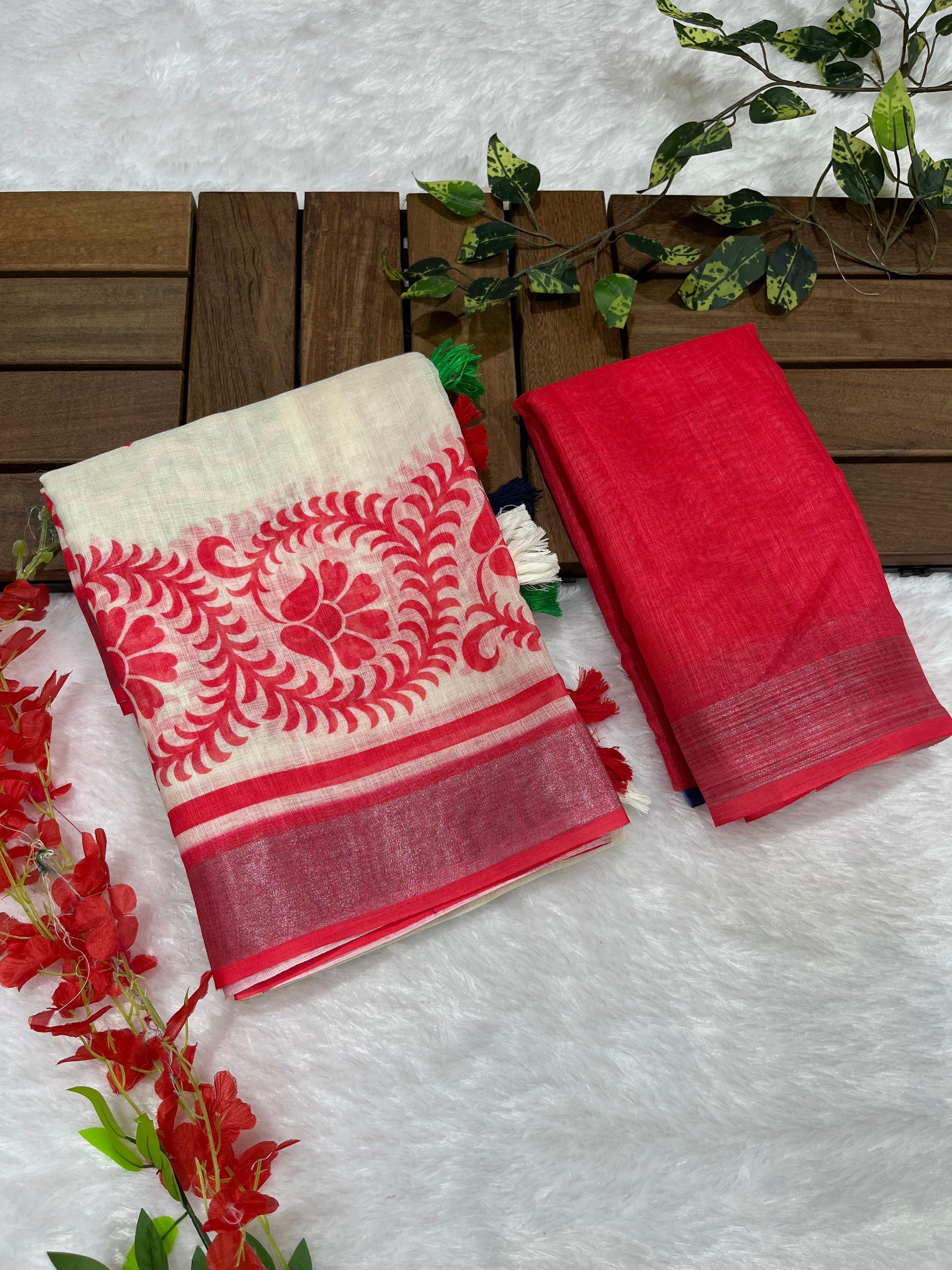 Cream-Red Shiv-Parvati Print Soft Linen Cotton Saree with Zari Border