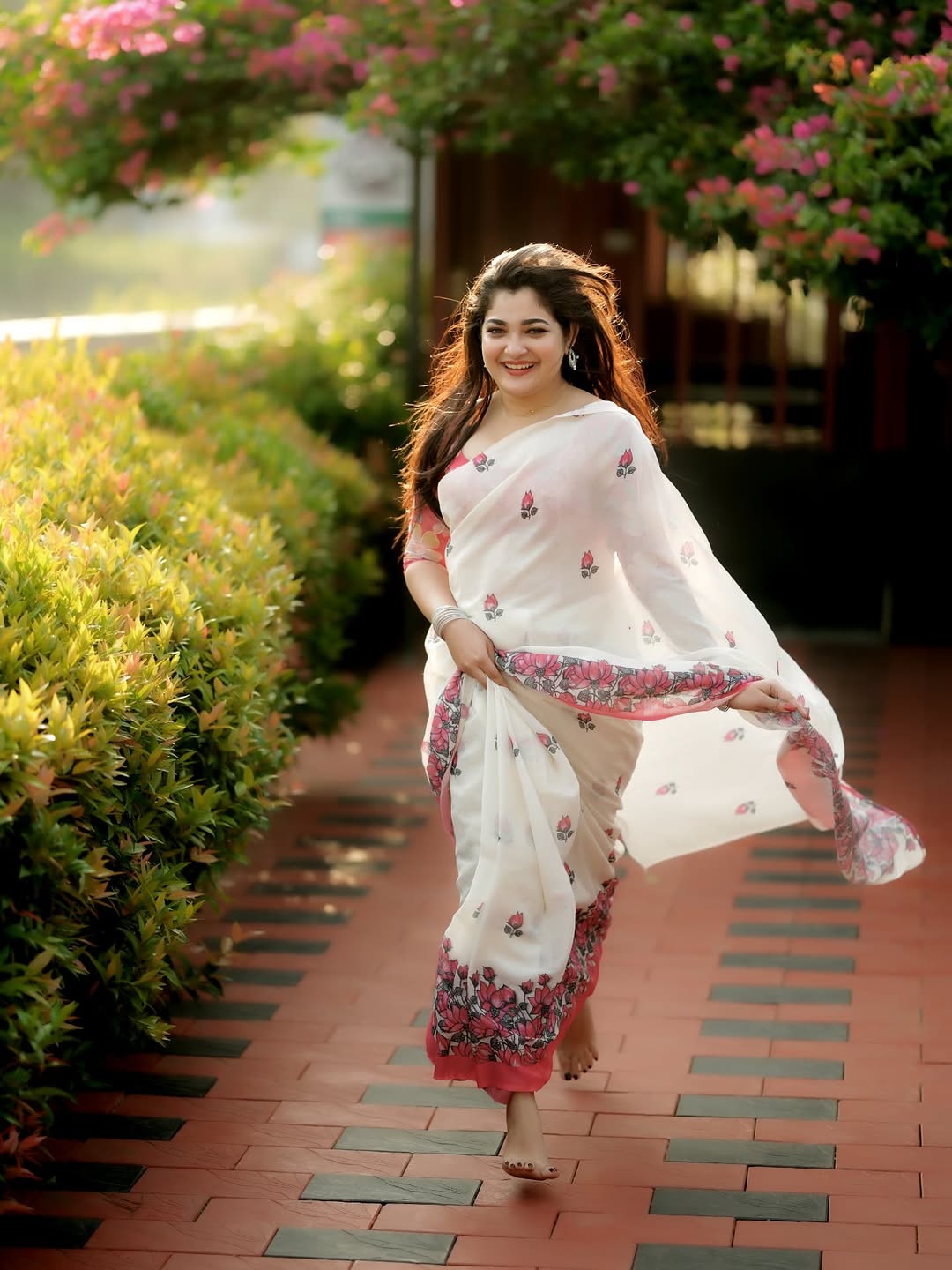 Off-White Soft Linen Cotton Saree with Floral Digital Prints & Contrast Blouse