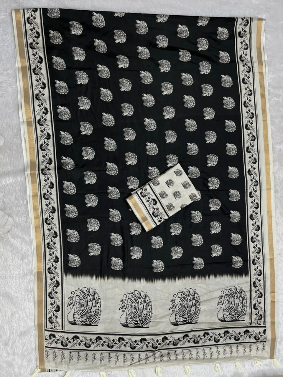 Zariya Cotton Blend Saree – Midnight Black