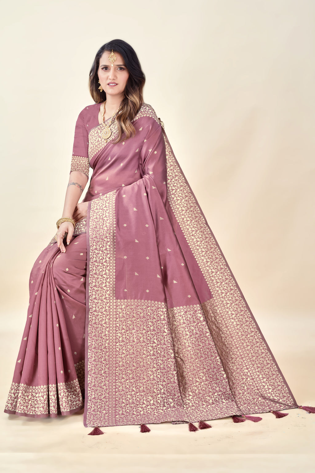 Onion Soft Litchi Silk Saree with Silver Zari Weave & Tassel Pallu